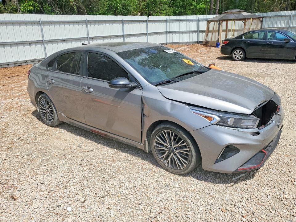 2023 KIA FORTE GT LINE 4