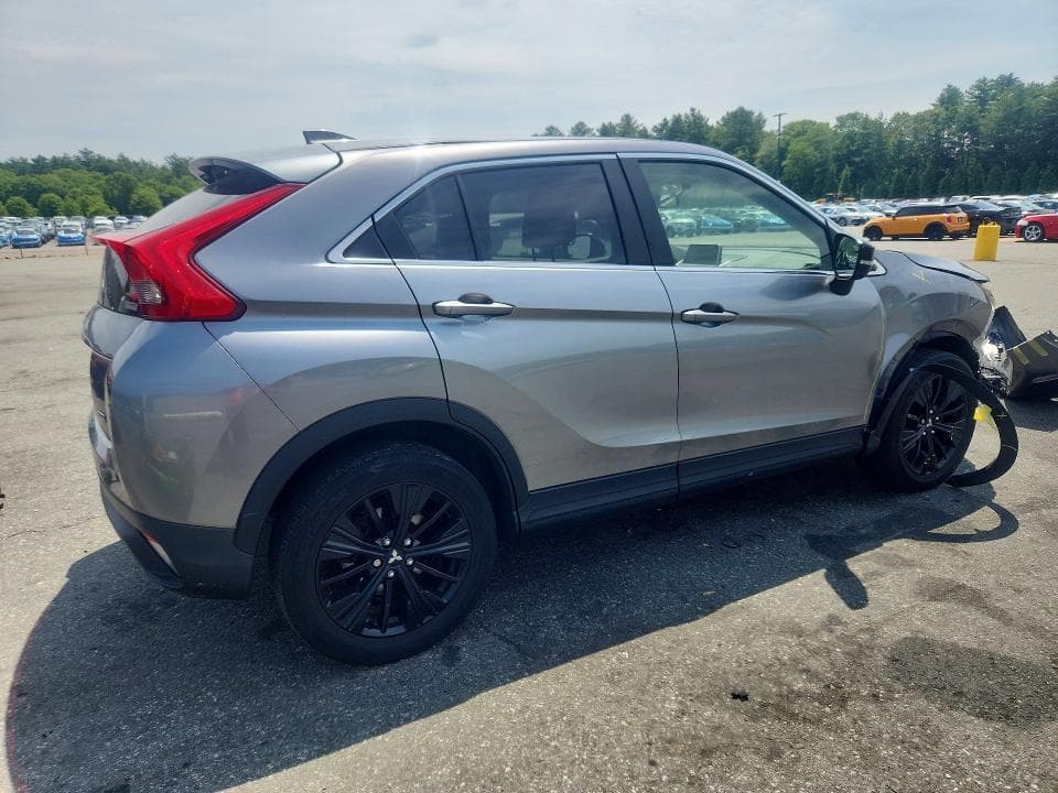 2020 MITSUBISHI ECLIPSE CROSS LE 3