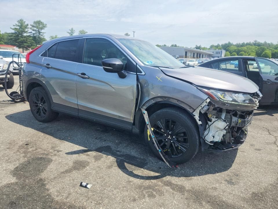 2020 MITSUBISHI ECLIPSE CROSS LE 4