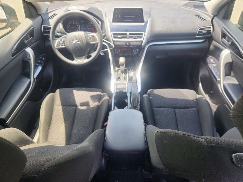 2020 MITSUBISHI ECLIPSE CROSS LE 8