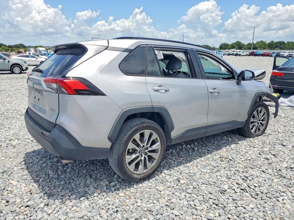 2023 TOYOTA RAV4 XLE PREMIUM 3