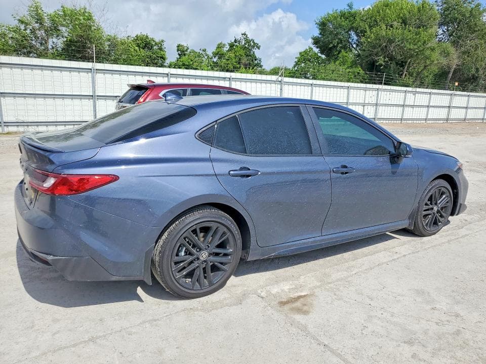 2026 TOYOTA CAMRY SE 3