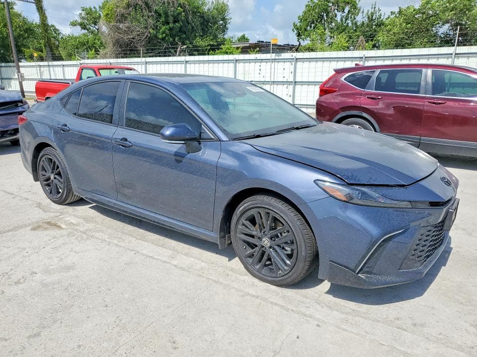 2026 TOYOTA CAMRY SE 4