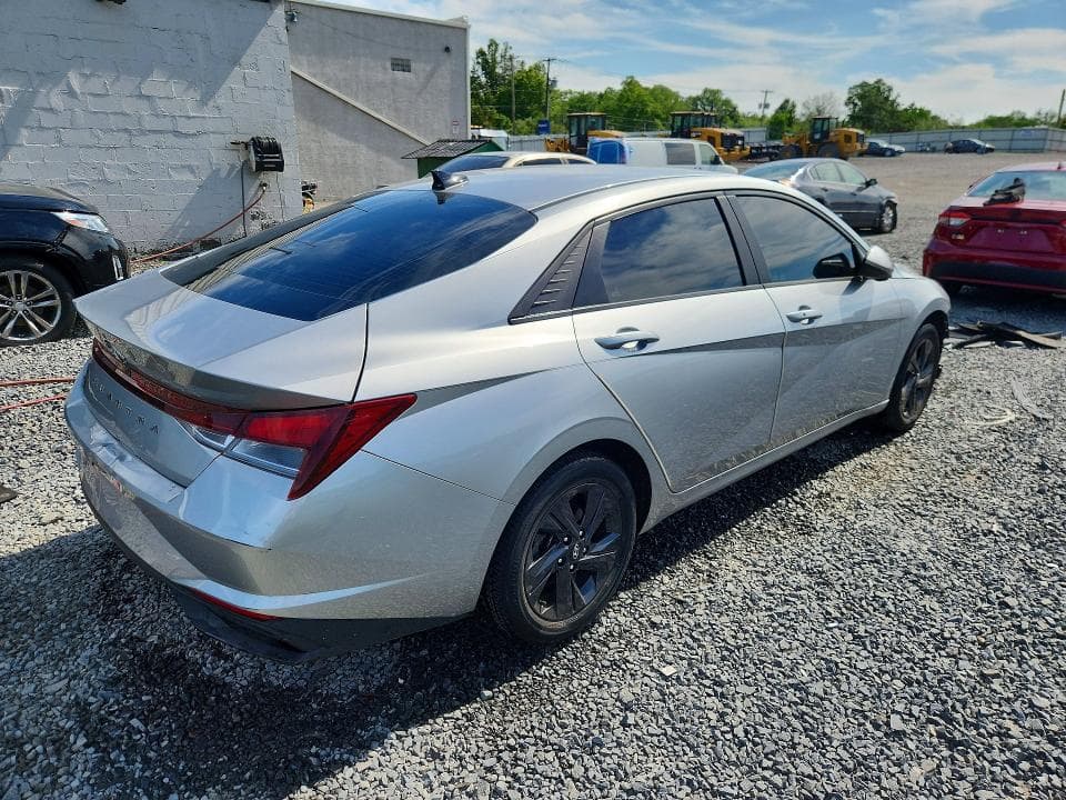 2022 HYUNDAI ELANTRA SEL 3