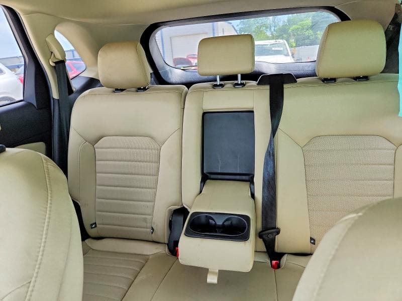 2018 FORD EDGE SE 10