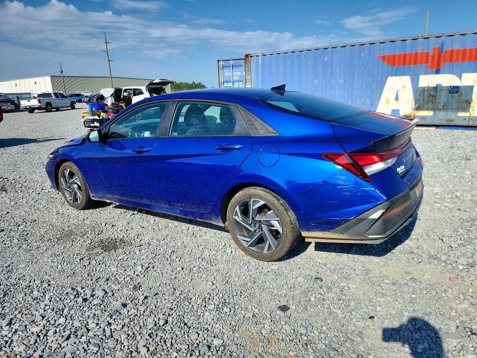 2025 HYUNDAI ELANTRA SEL SPORT 2