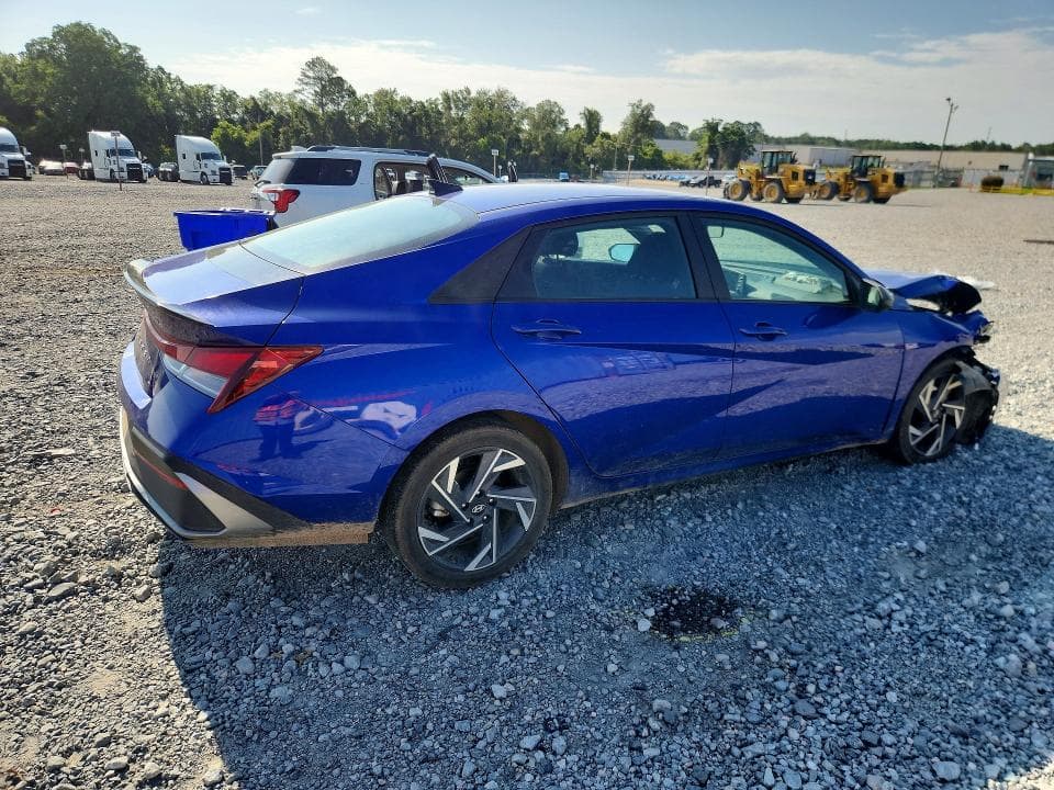 2025 HYUNDAI ELANTRA SEL SPORT 3