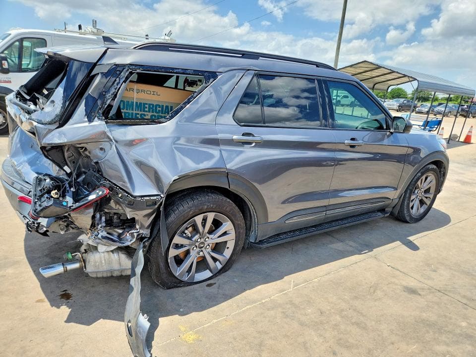 2021 FORD EXPLORER XLT 3
