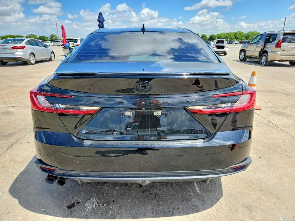 2025 TOYOTA CAMRY SE SE 6