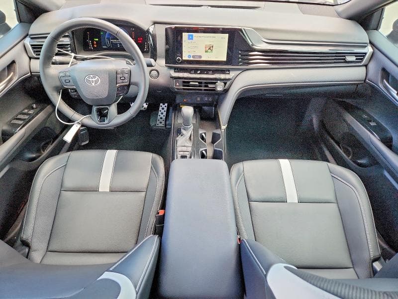 2025 TOYOTA CAMRY SE SE 8