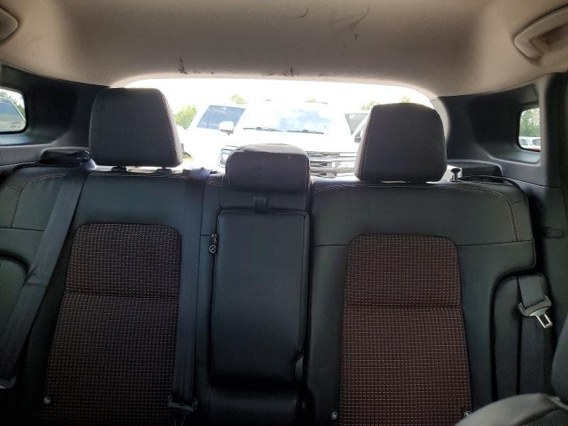 2025 NISSAN KICKS SR 10