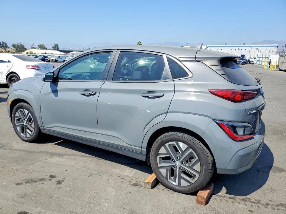 2023 HYUNDAI KONA SE 2