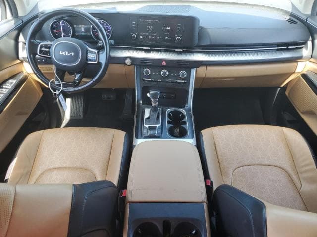 2023 KIA CARNIVAL LX 8