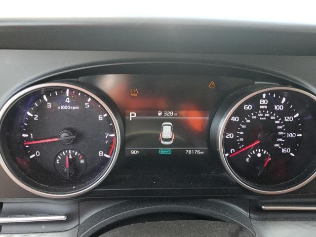 2023 KIA CARNIVAL LX 9