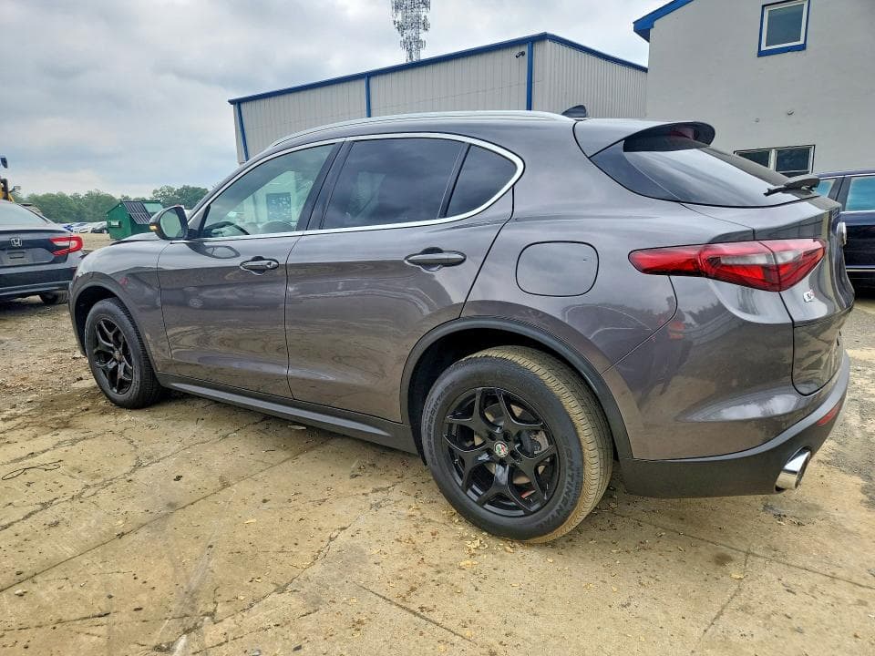 2020 ALFA ROMEO STELVIO 2