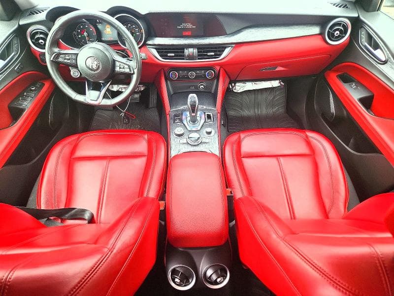 2020 ALFA ROMEO STELVIO 8