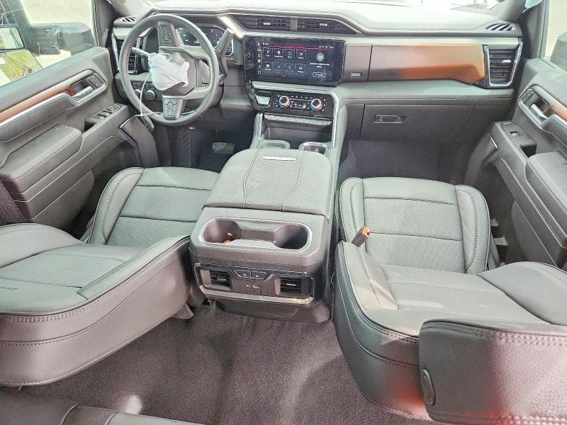 2025 GMC SIERRA K2500 DENALI 8
