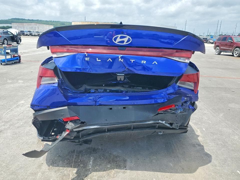 2025 HYUNDAI ELANTRA SEL SPORT 6