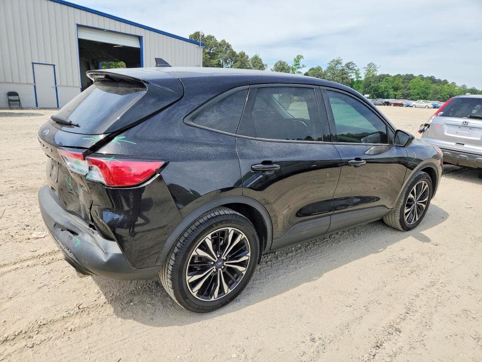 2022 FORD ESCAPE SE 3