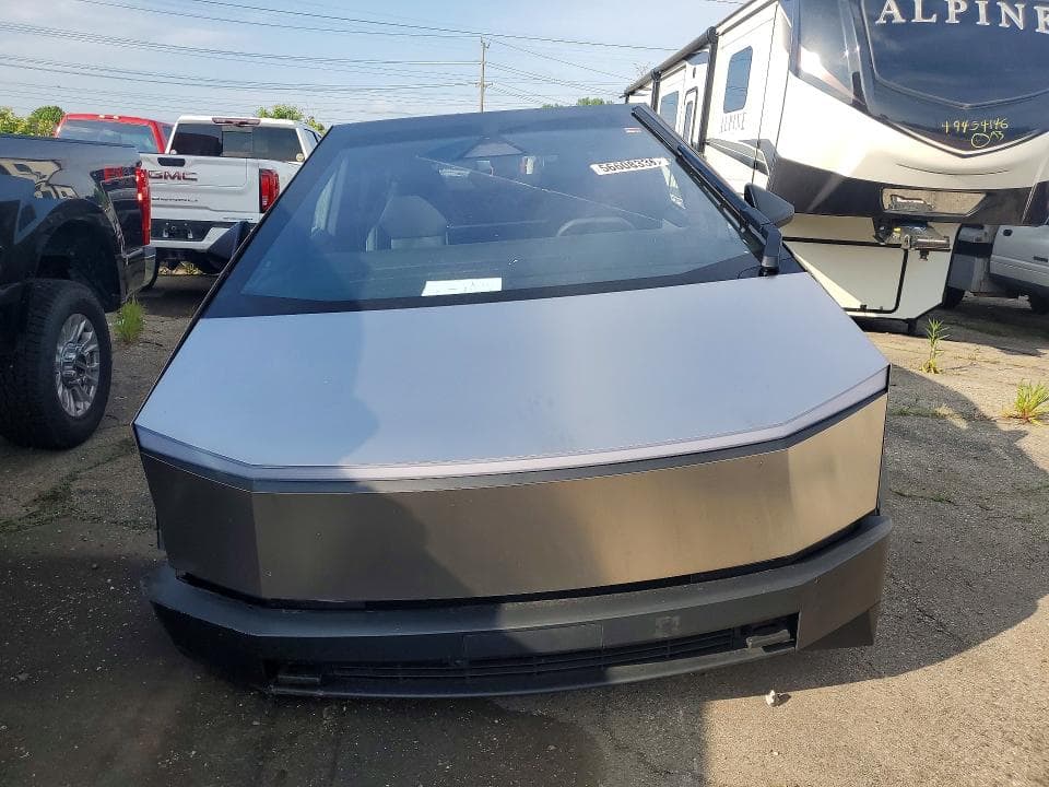 2024 TESLA CYBERTRUCK 5