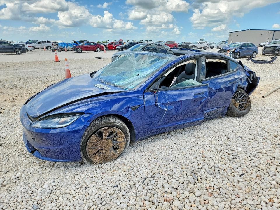 2026 TESLA MODEL 3 - 1