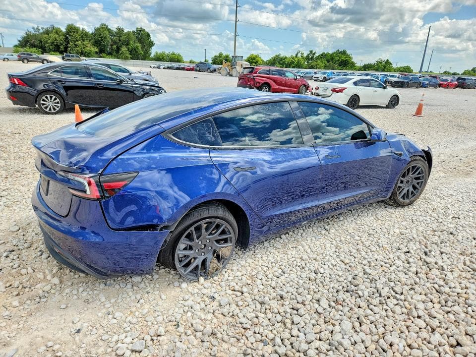 2026 TESLA MODEL 3 3