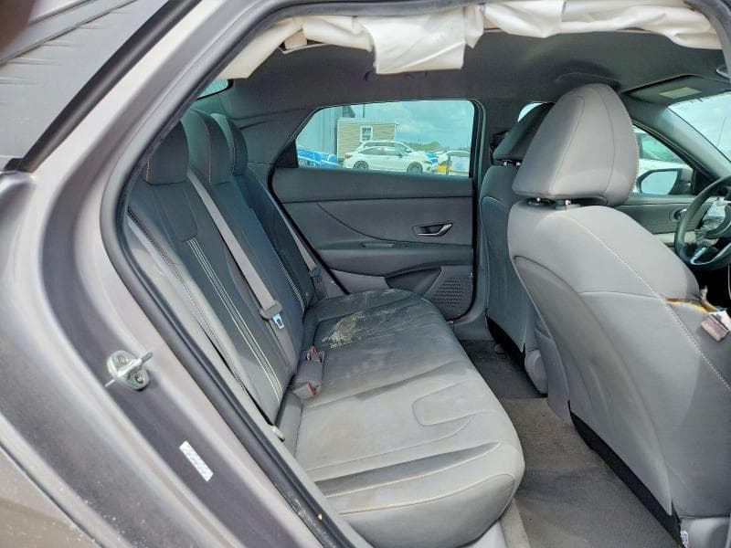 2021 HYUNDAI ELANTRA SEL 10