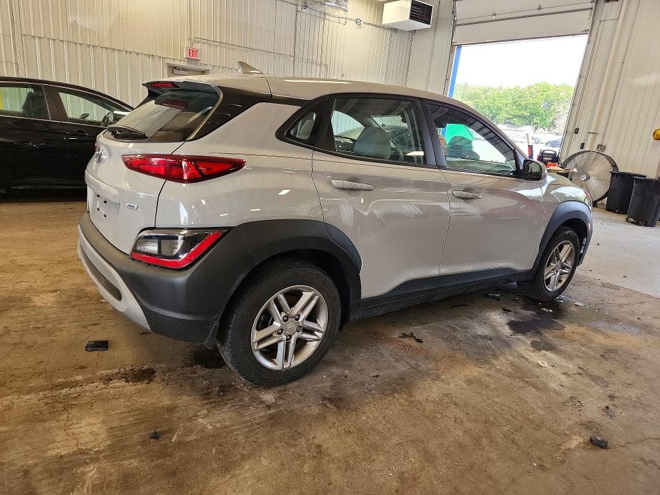 2022 HYUNDAI KONA SE SE 3