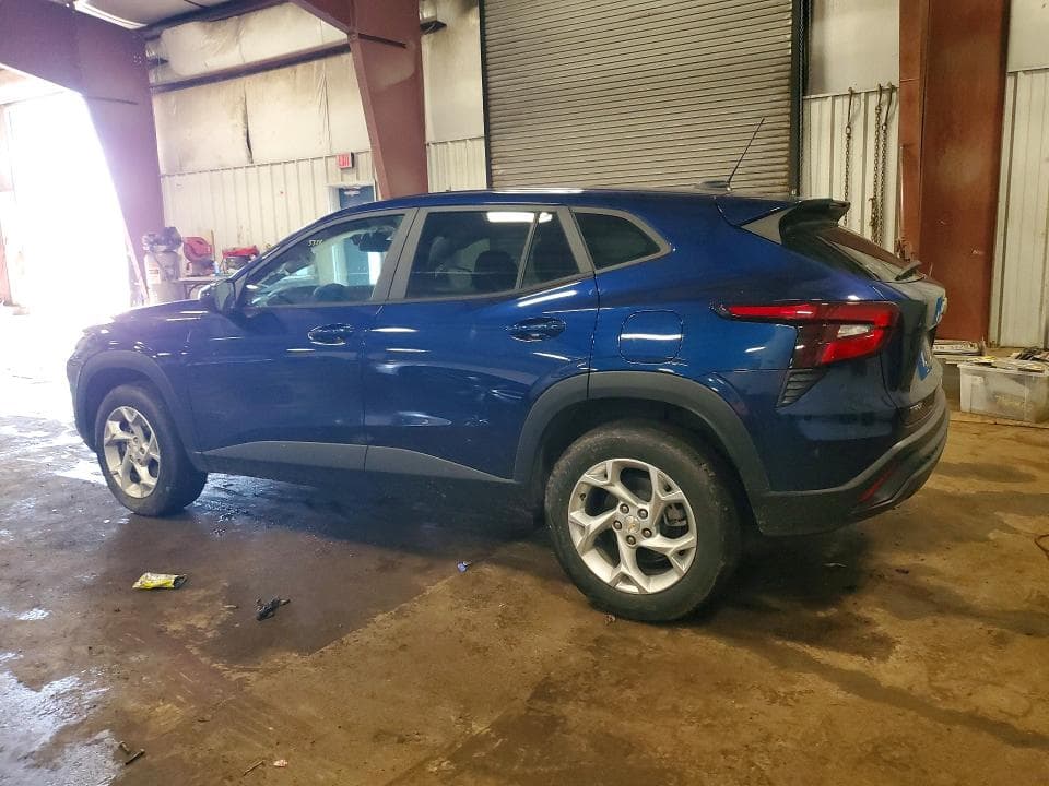 2024 CHEVROLET TRAX LS 2