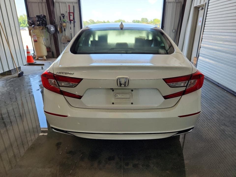 2018 HONDA ACCORD EX 6