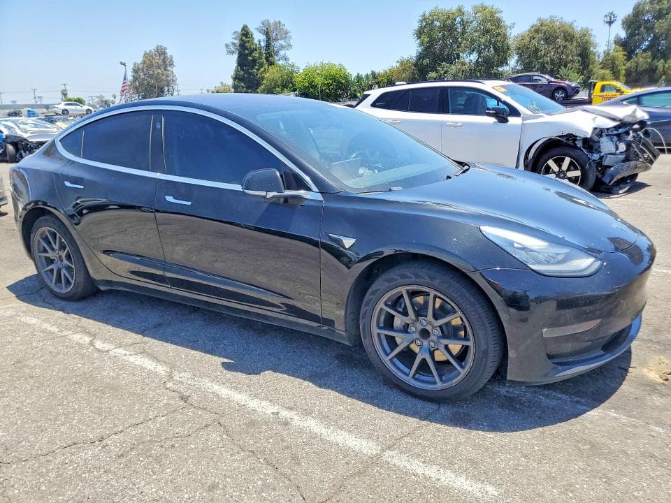 2018 TESLA MODEL 3 4