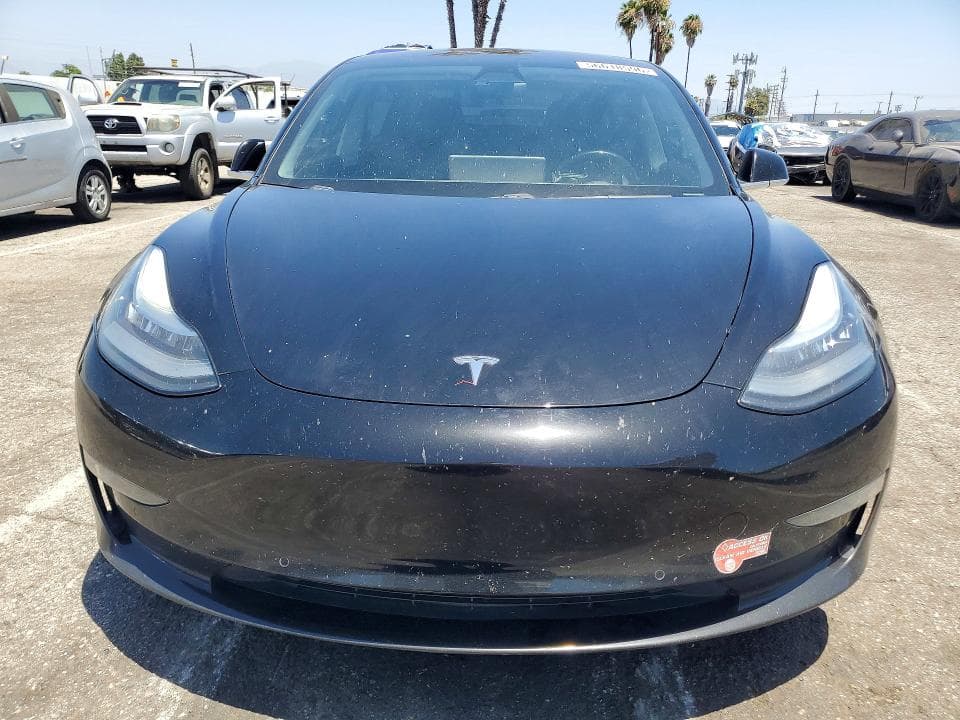 2018 TESLA MODEL 3 5
