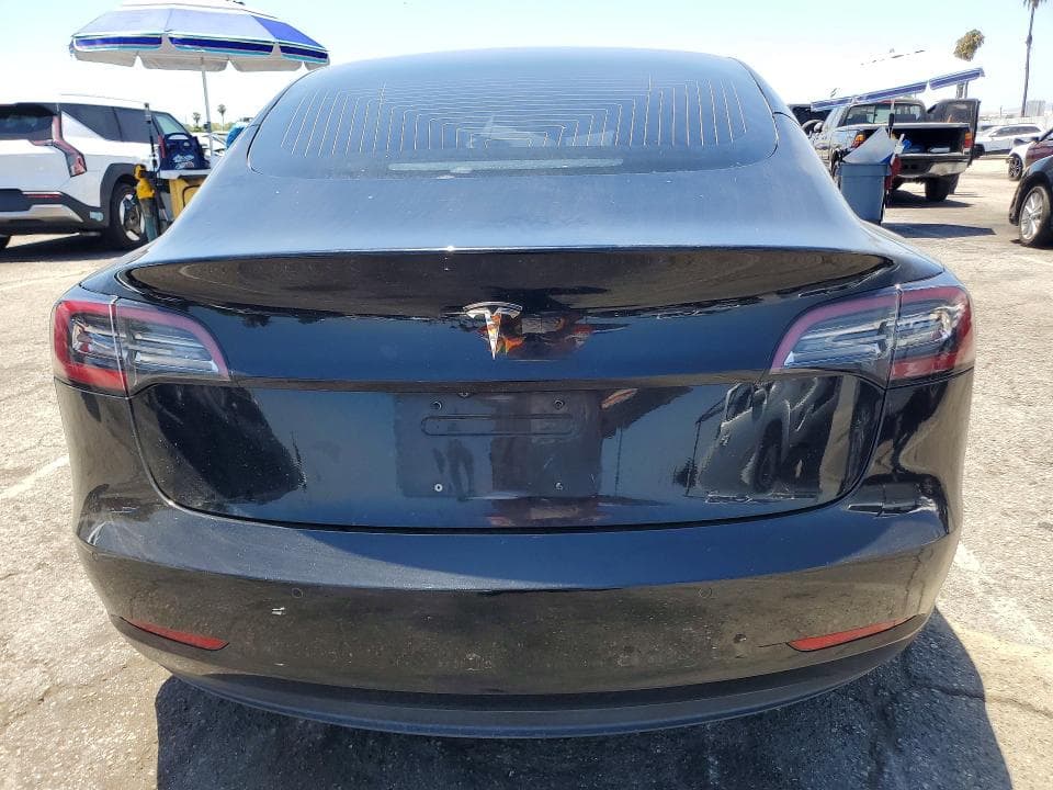 2018 TESLA MODEL 3 6