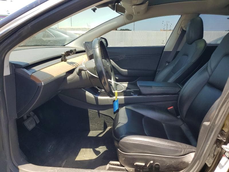 2018 TESLA MODEL 3 7