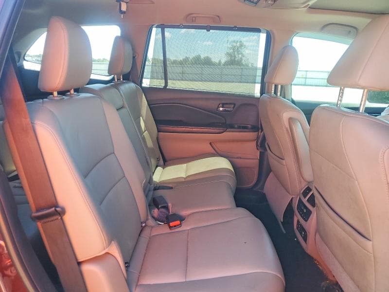 2016 HONDA PILOT TOURING 11