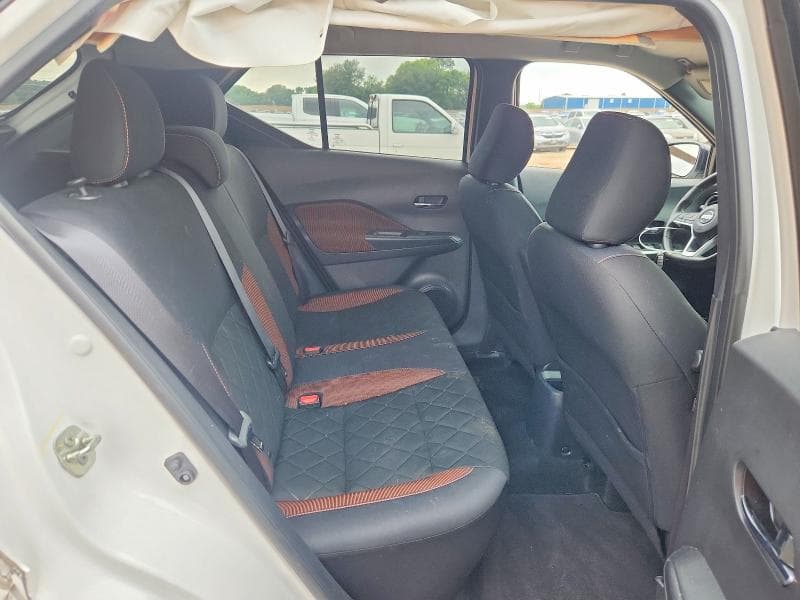 2019 NISSAN KICKS SR 11