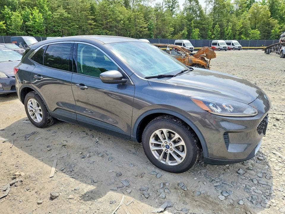 2020 FORD ESCAPE SE SE 4