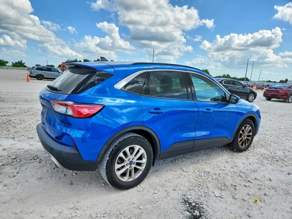 2021 FORD ESCAPE SE 3
