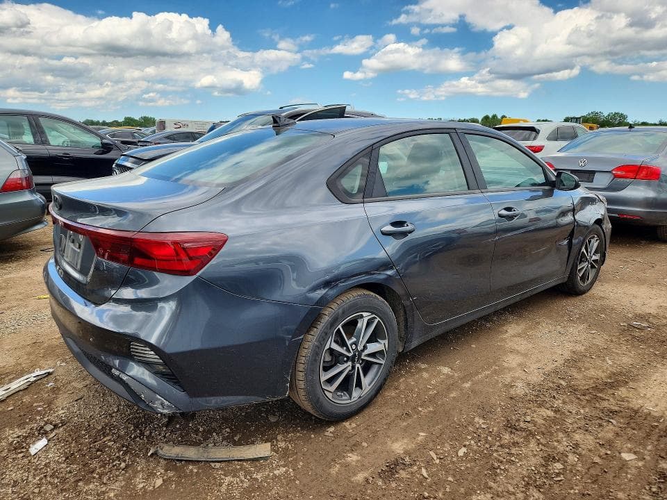 2022 KIA FORTE LXS 3