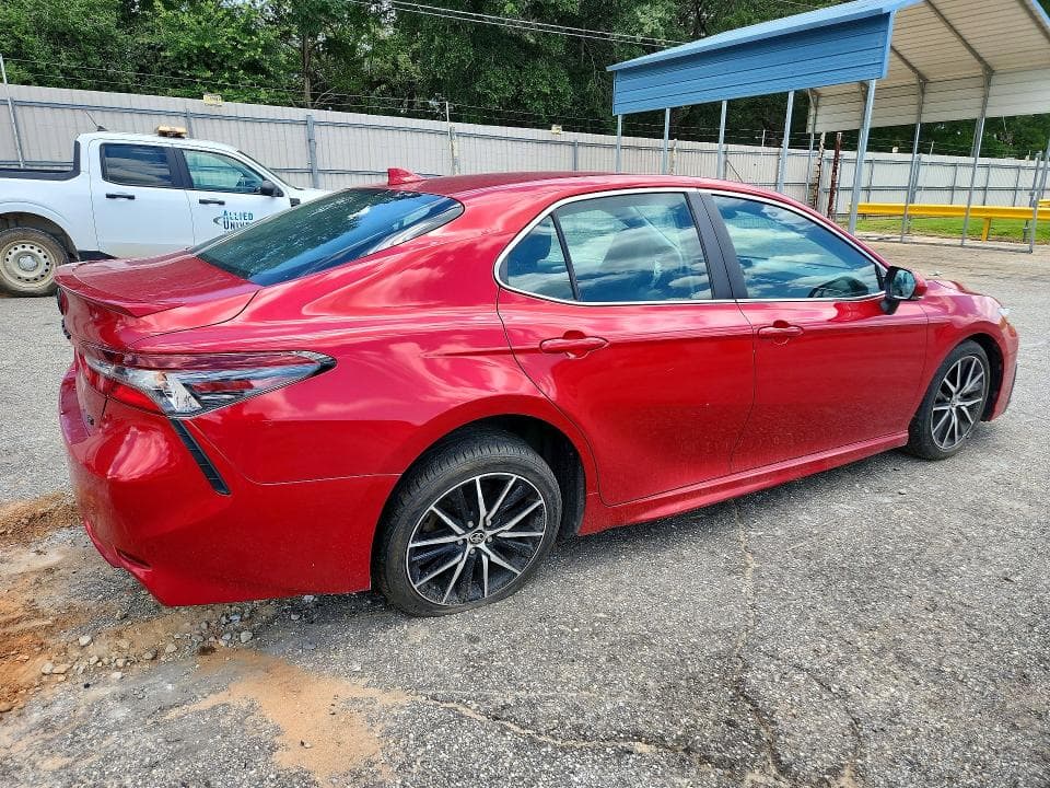 2021 TOYOTA CAMRY SE 3