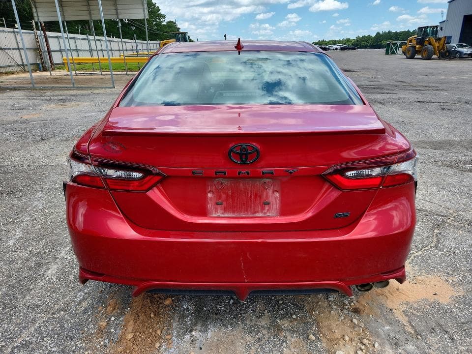 2021 TOYOTA CAMRY SE 6