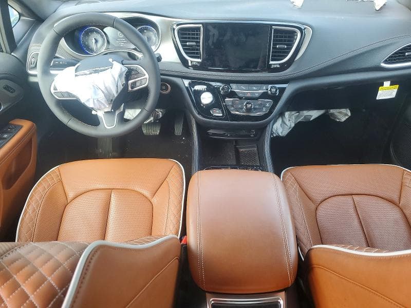 2026 CHRYSLER PACIFICA PINNACLE 8