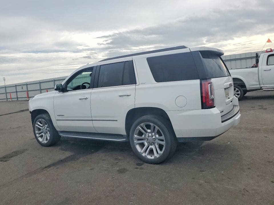 2018 GMC YUKON SLT 2