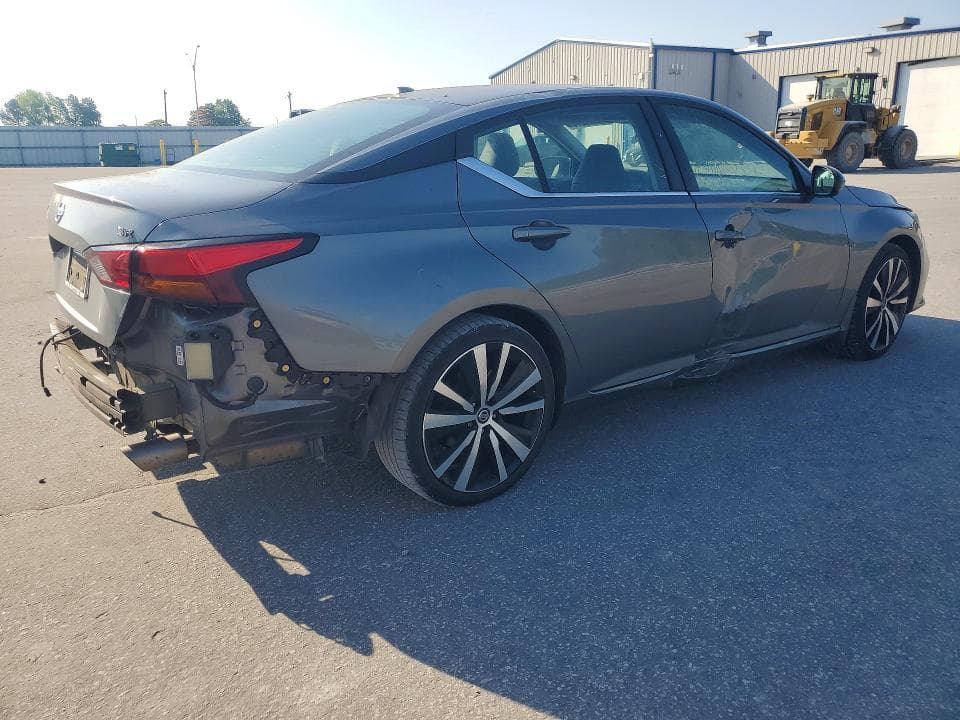 2022 NISSAN ALTIMA SR 3