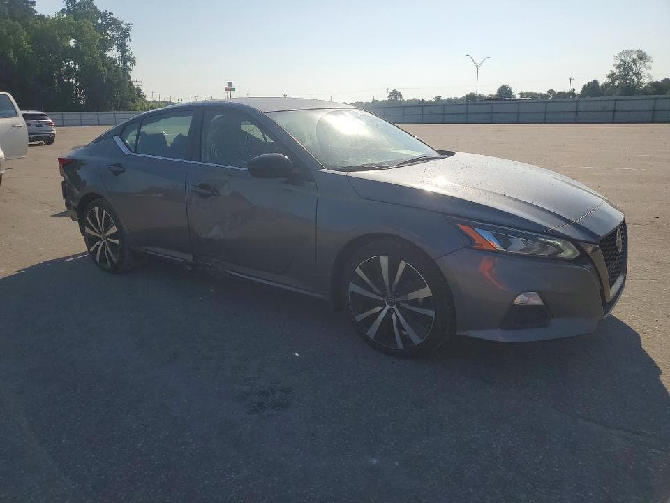 2022 NISSAN ALTIMA SR 4