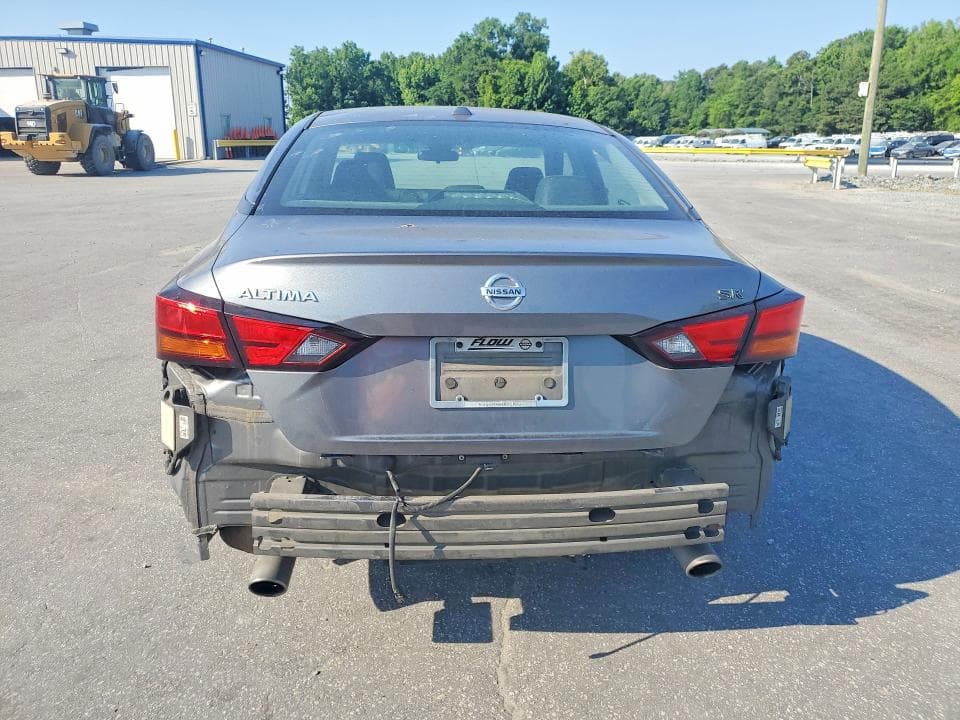 2022 NISSAN ALTIMA SR 6