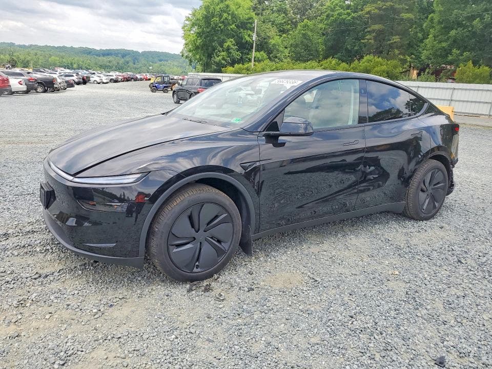 2026 TESLA MODEL Y 1