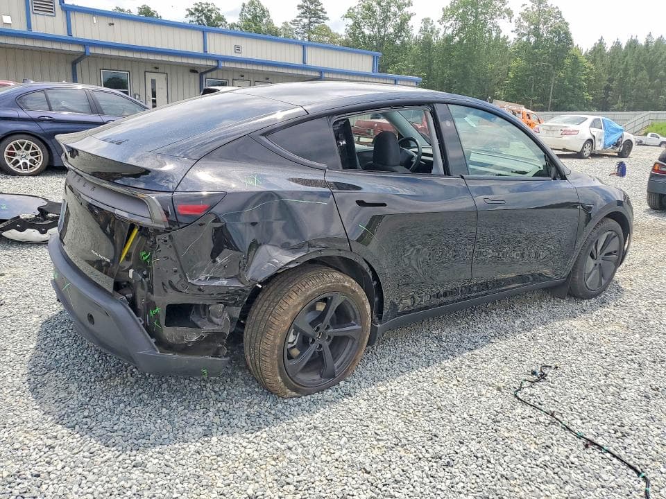 2026 TESLA MODEL Y 3
