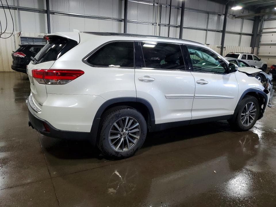 2019 TOYOTA HIGHLANDER XLE XLE 3