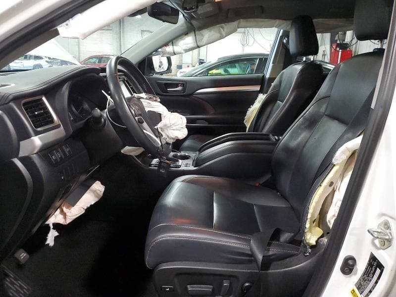 2019 TOYOTA HIGHLANDER XLE XLE 7